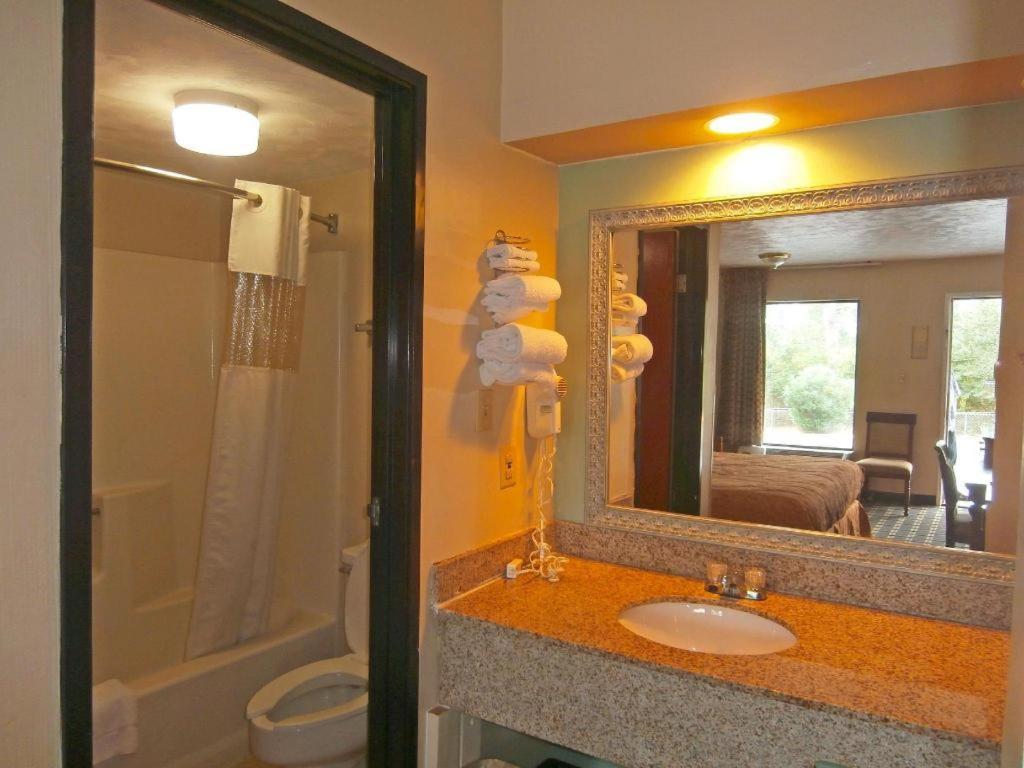 Americas Best Value Inn - Augusta / South Экстерьер фото