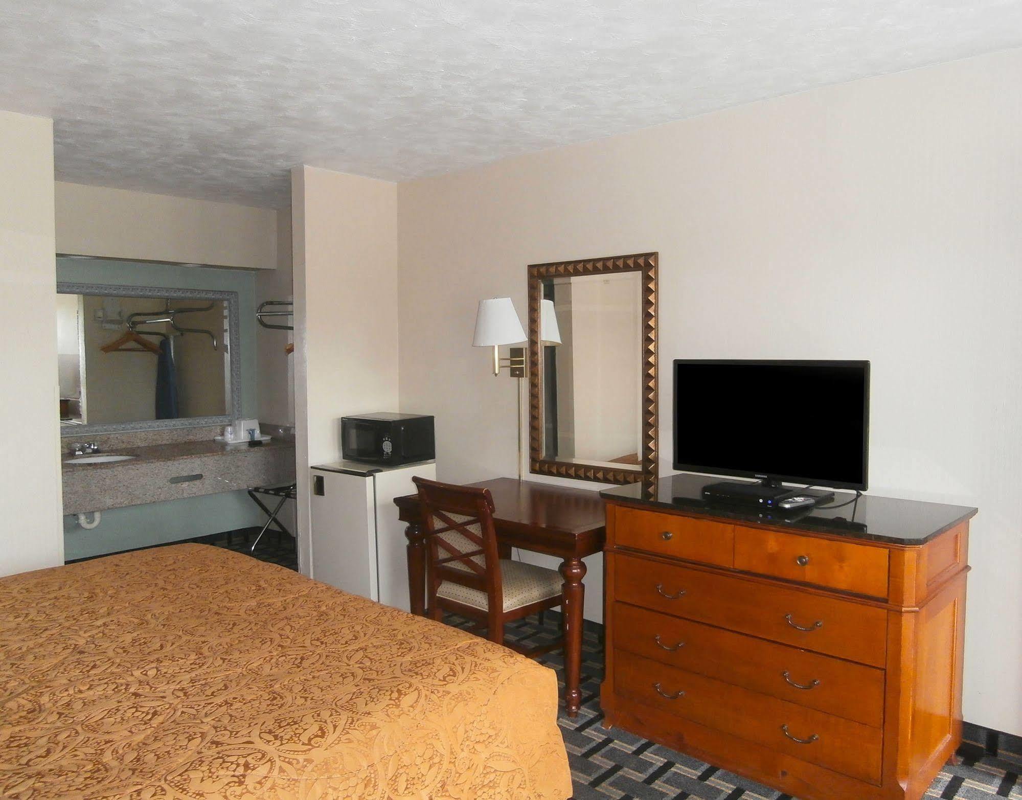 Americas Best Value Inn - Augusta / South Экстерьер фото