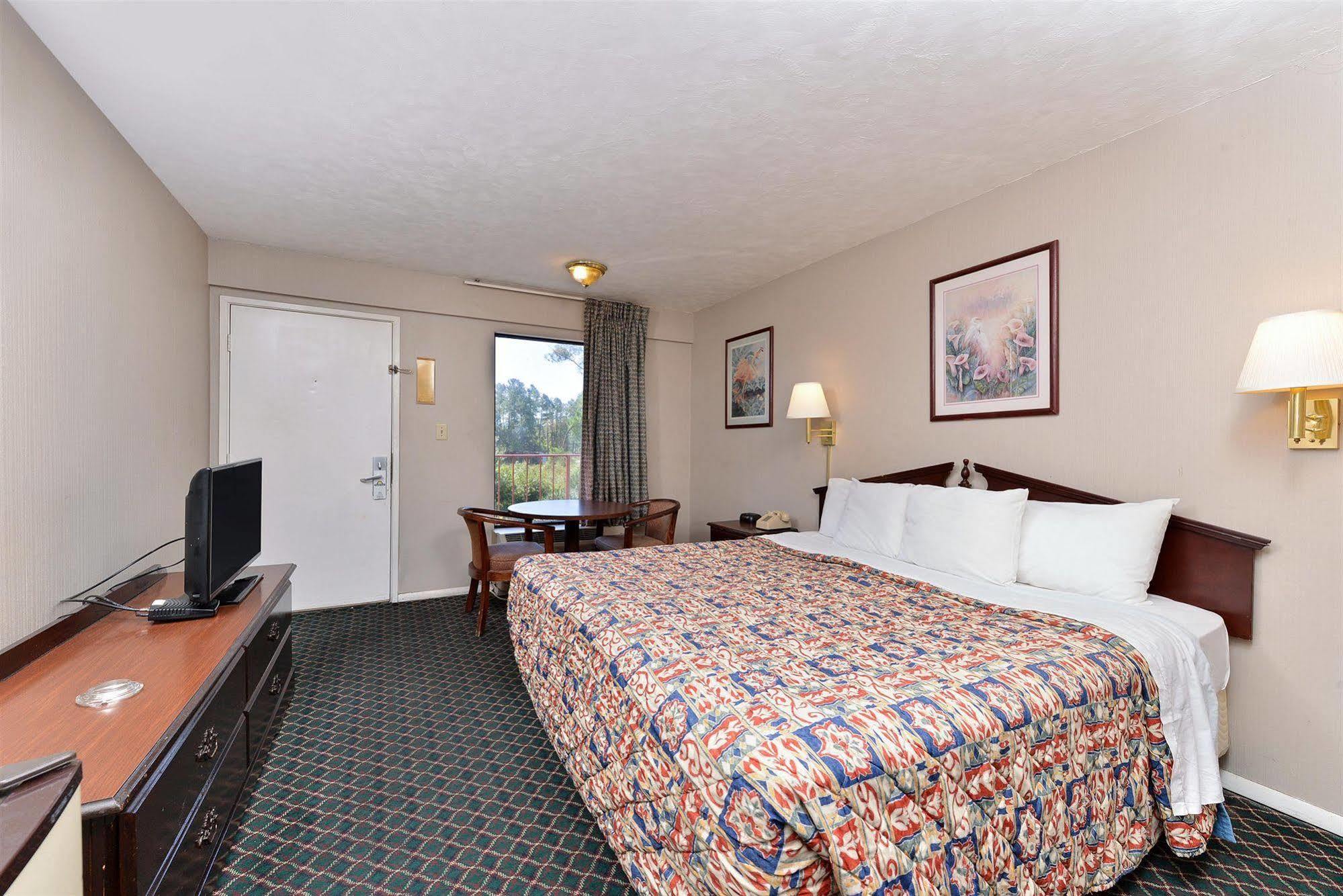 Americas Best Value Inn - Augusta / South Экстерьер фото