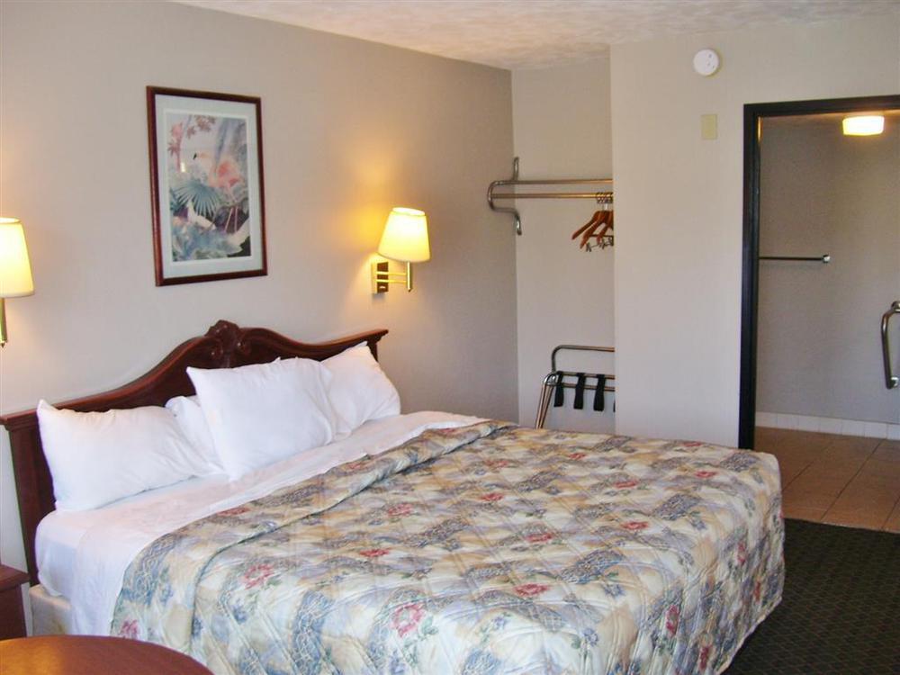 Americas Best Value Inn - Augusta / South Номер фото